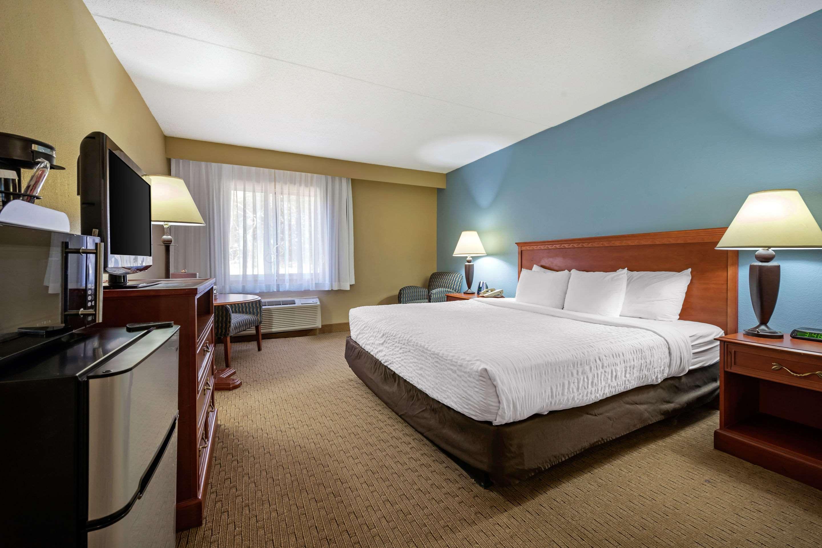 Clarion Hotel Conference Center - North Lexington Extérieur photo