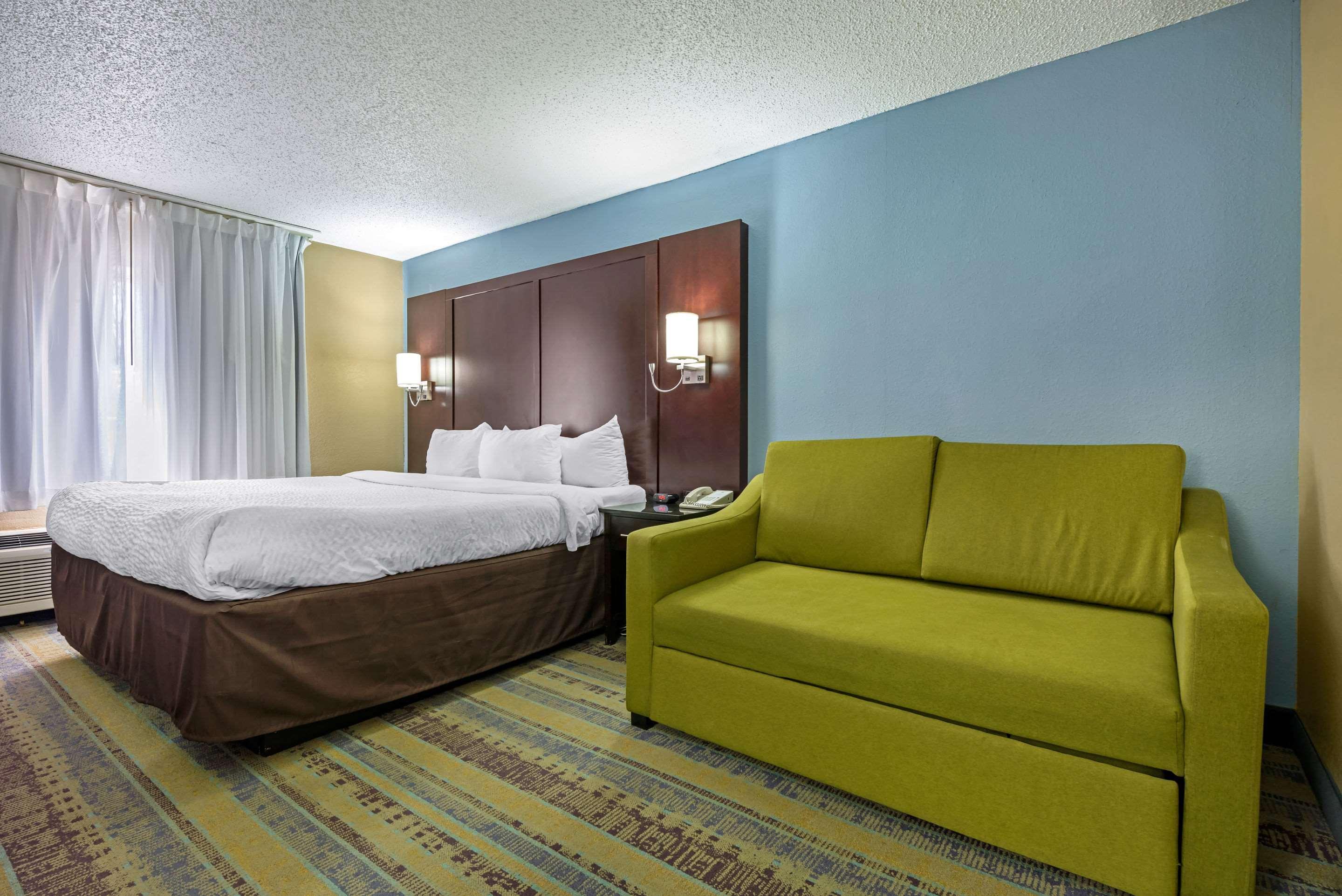 Clarion Hotel Conference Center - North Lexington Extérieur photo