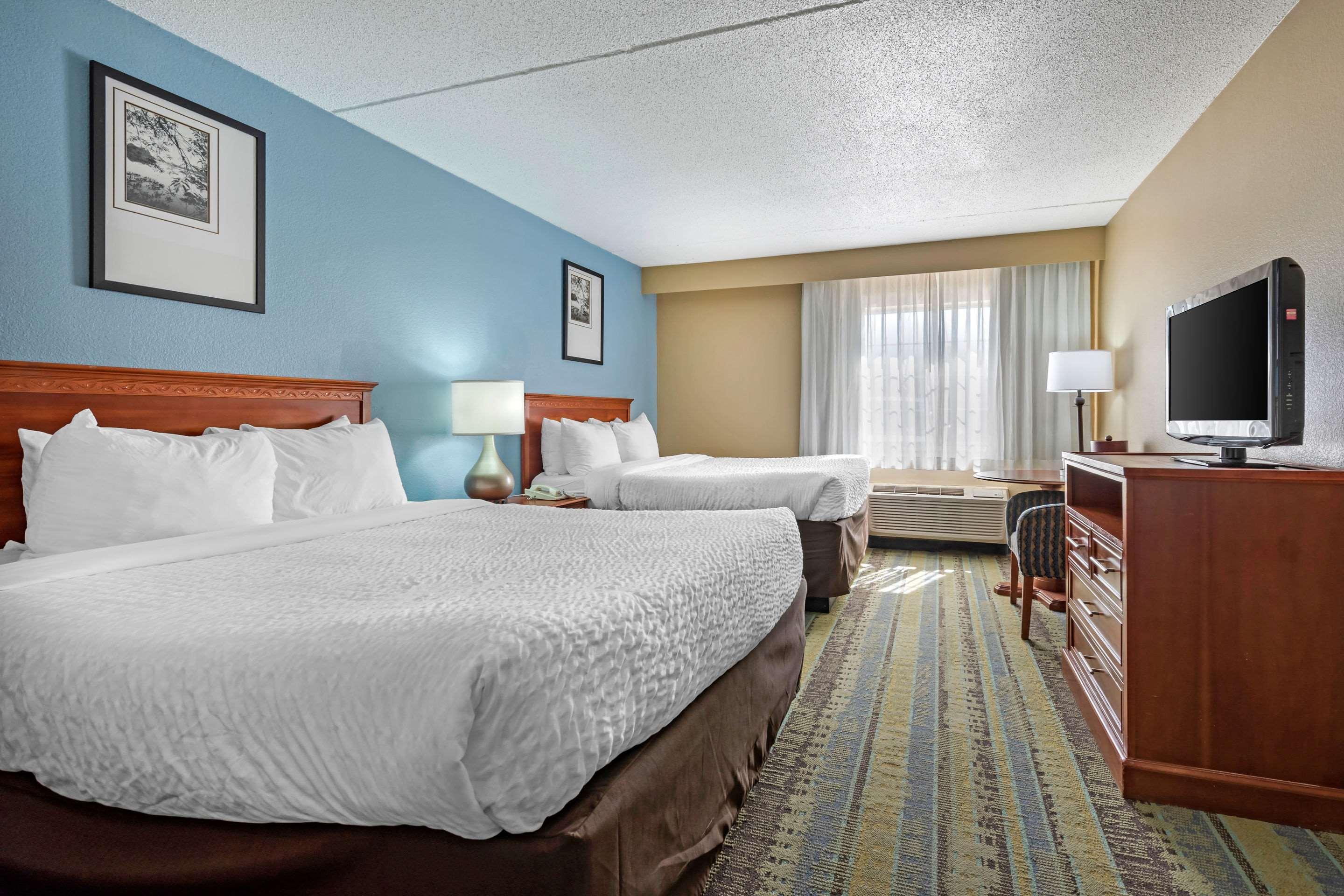 Clarion Hotel Conference Center - North Lexington Extérieur photo