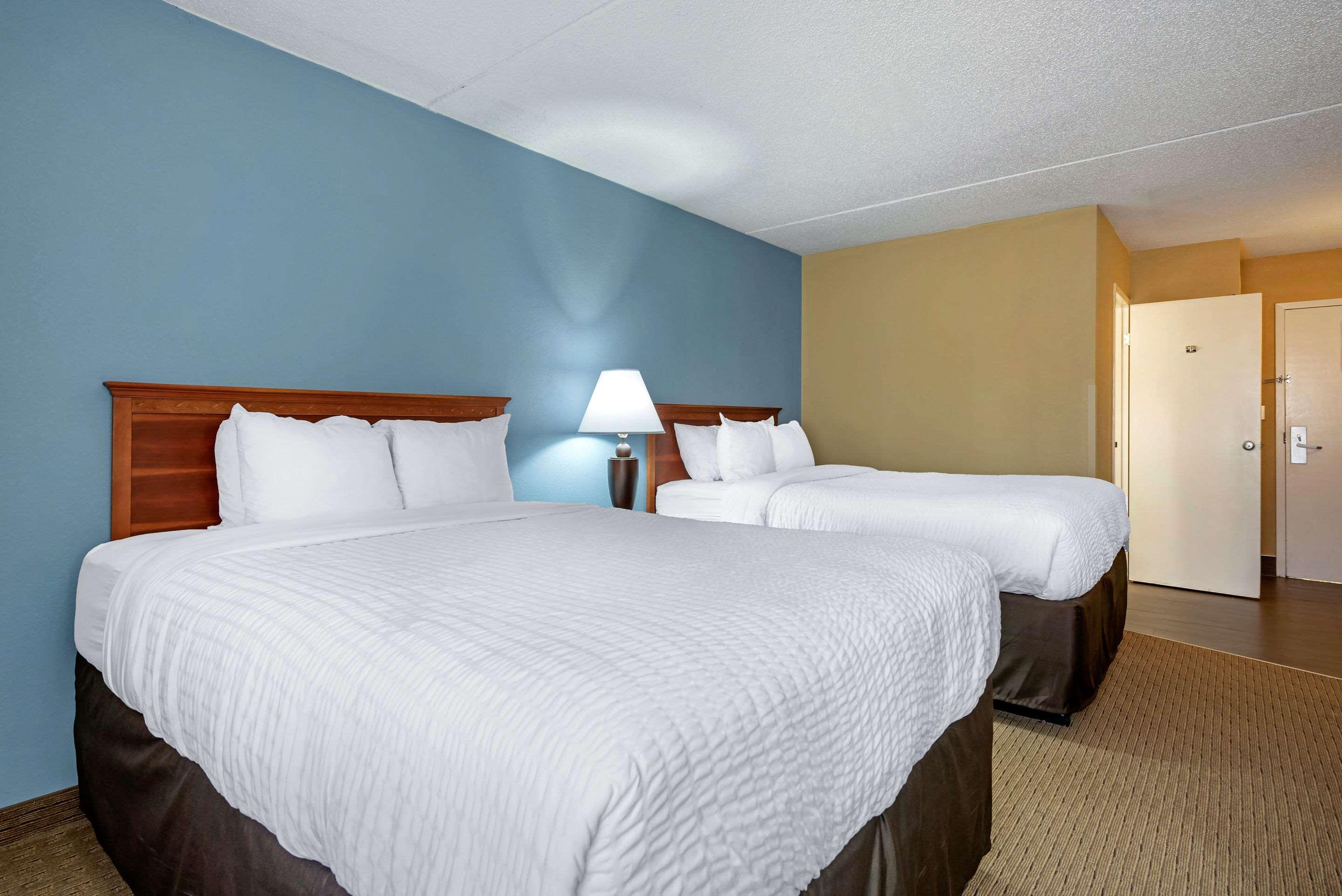 Clarion Hotel Conference Center - North Lexington Extérieur photo