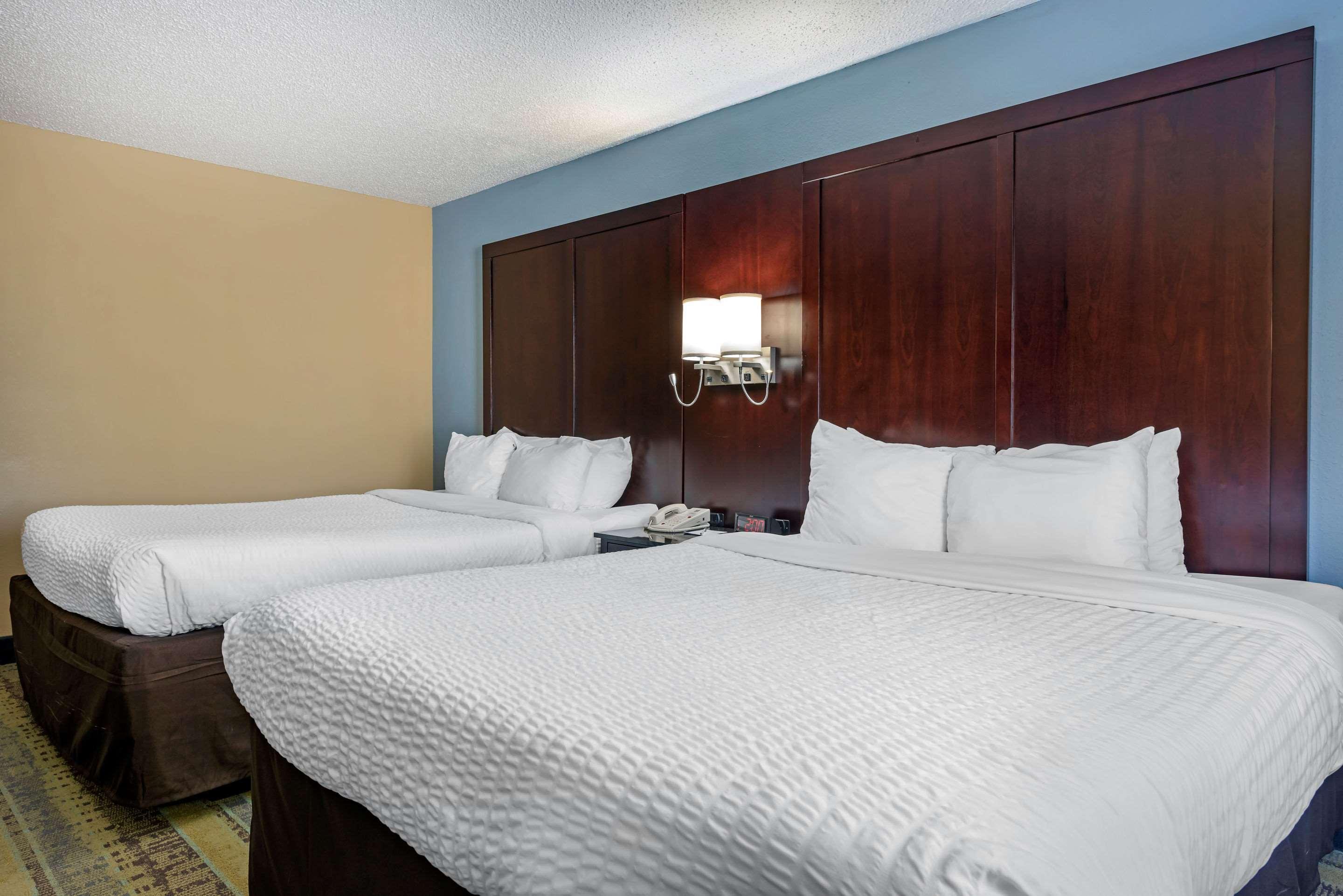 Clarion Hotel Conference Center - North Lexington Extérieur photo