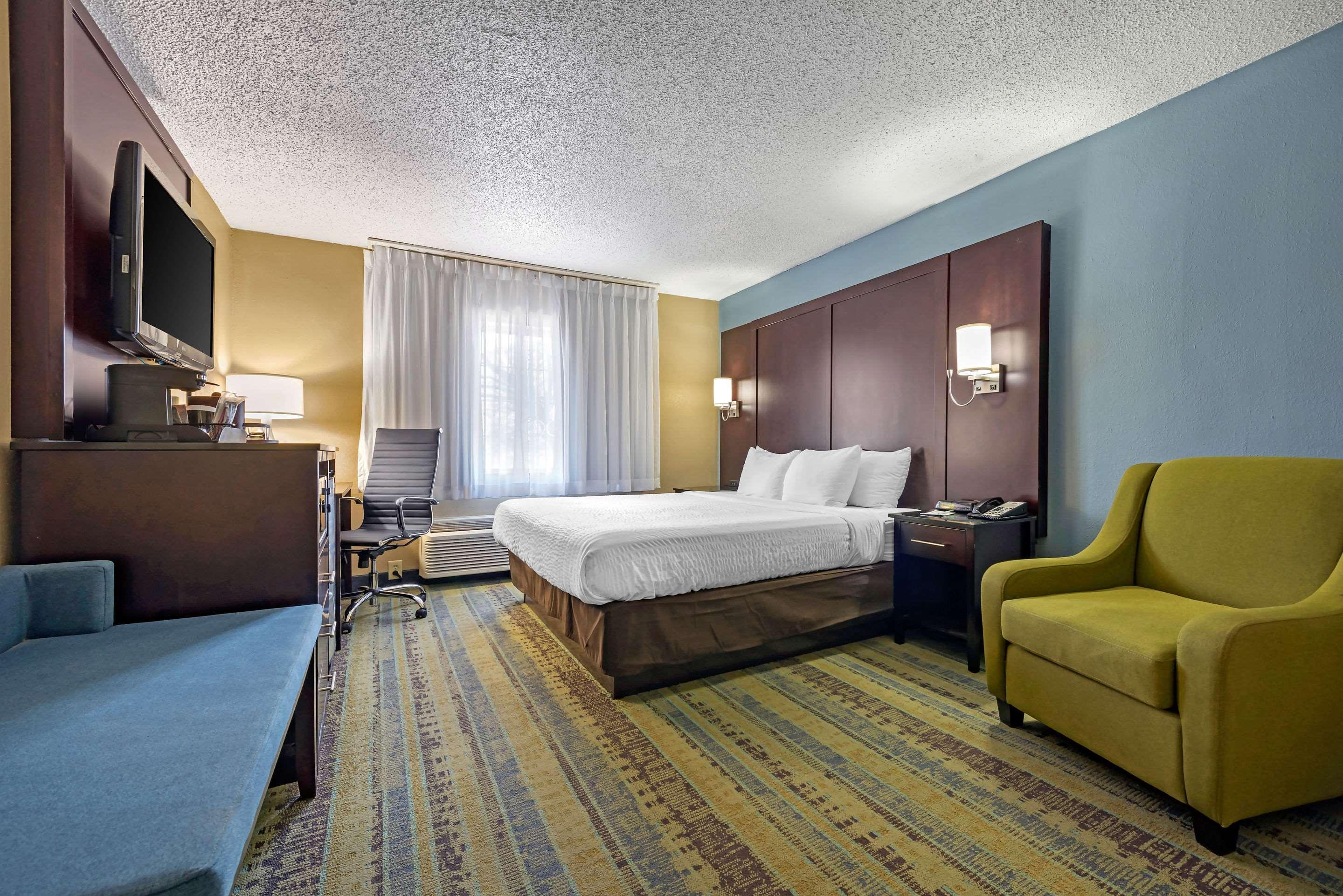 Clarion Hotel Conference Center - North Lexington Extérieur photo