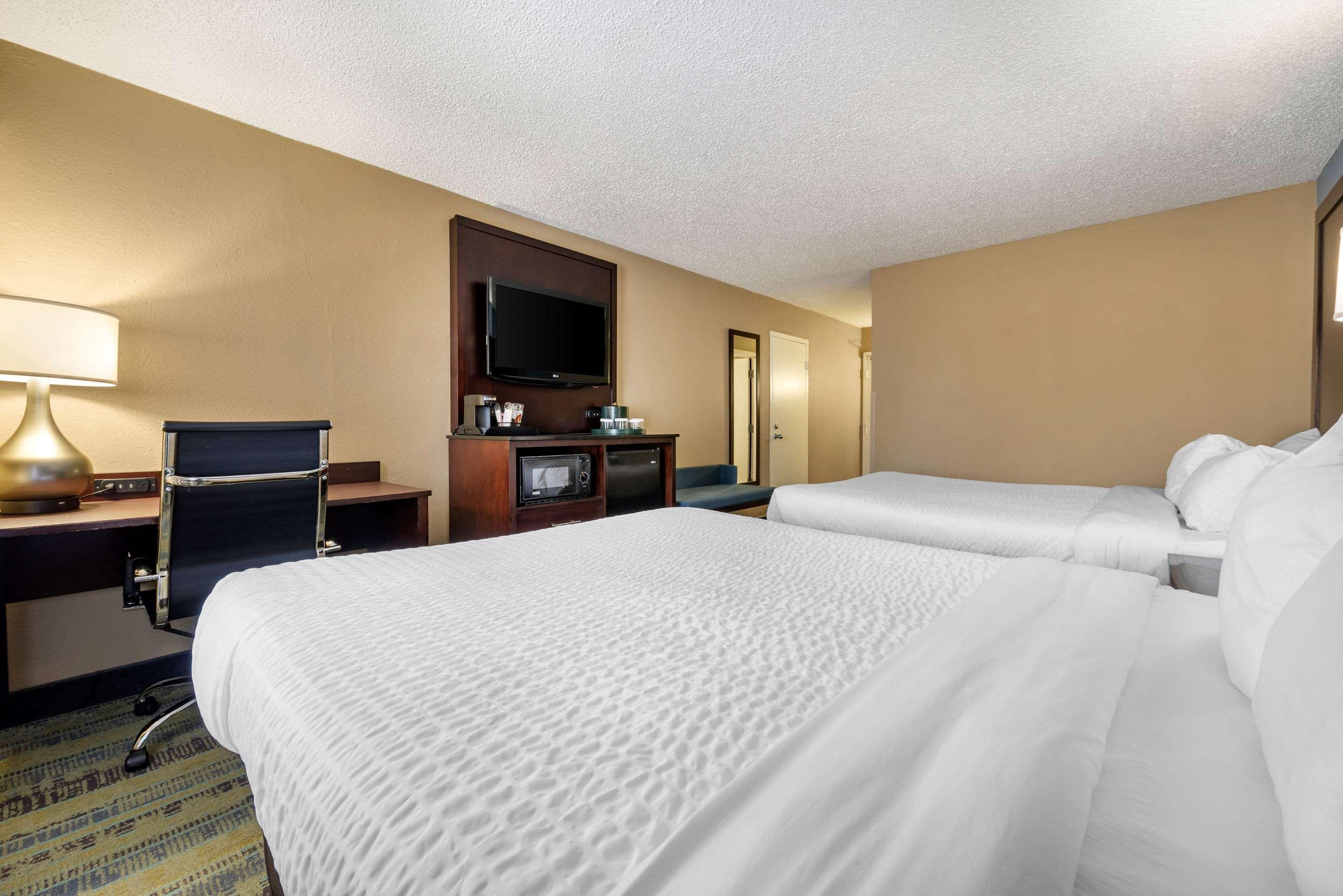 Clarion Hotel Conference Center - North Lexington Extérieur photo