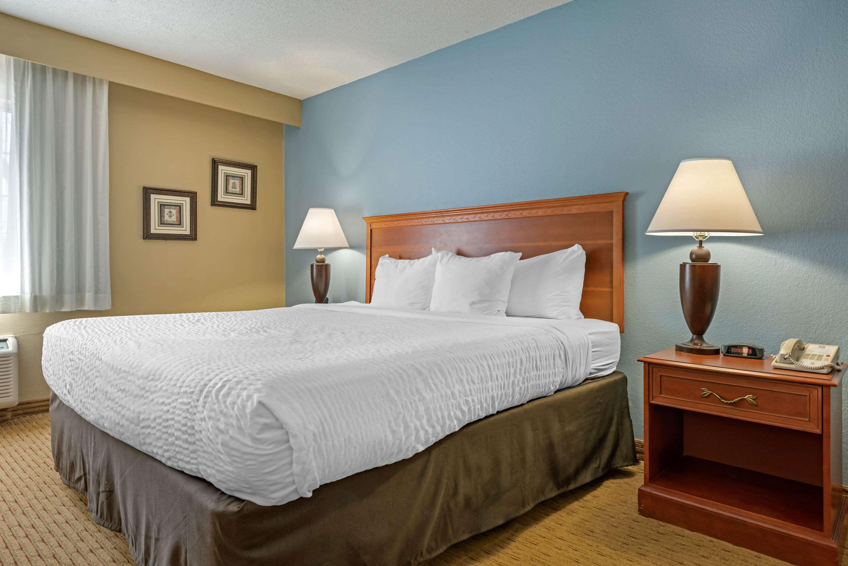 Clarion Hotel Conference Center - North Lexington Extérieur photo