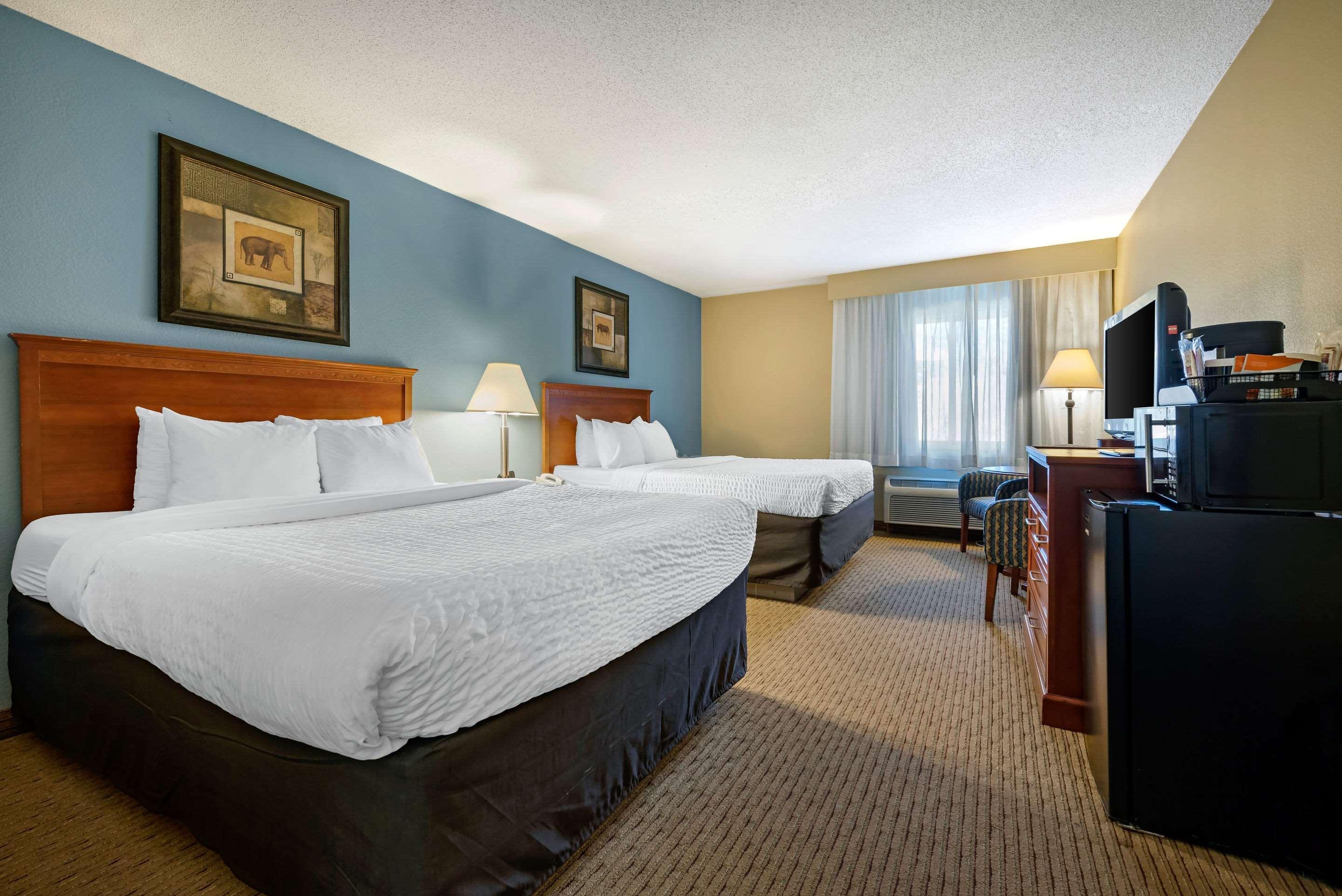 Clarion Hotel Conference Center - North Lexington Extérieur photo