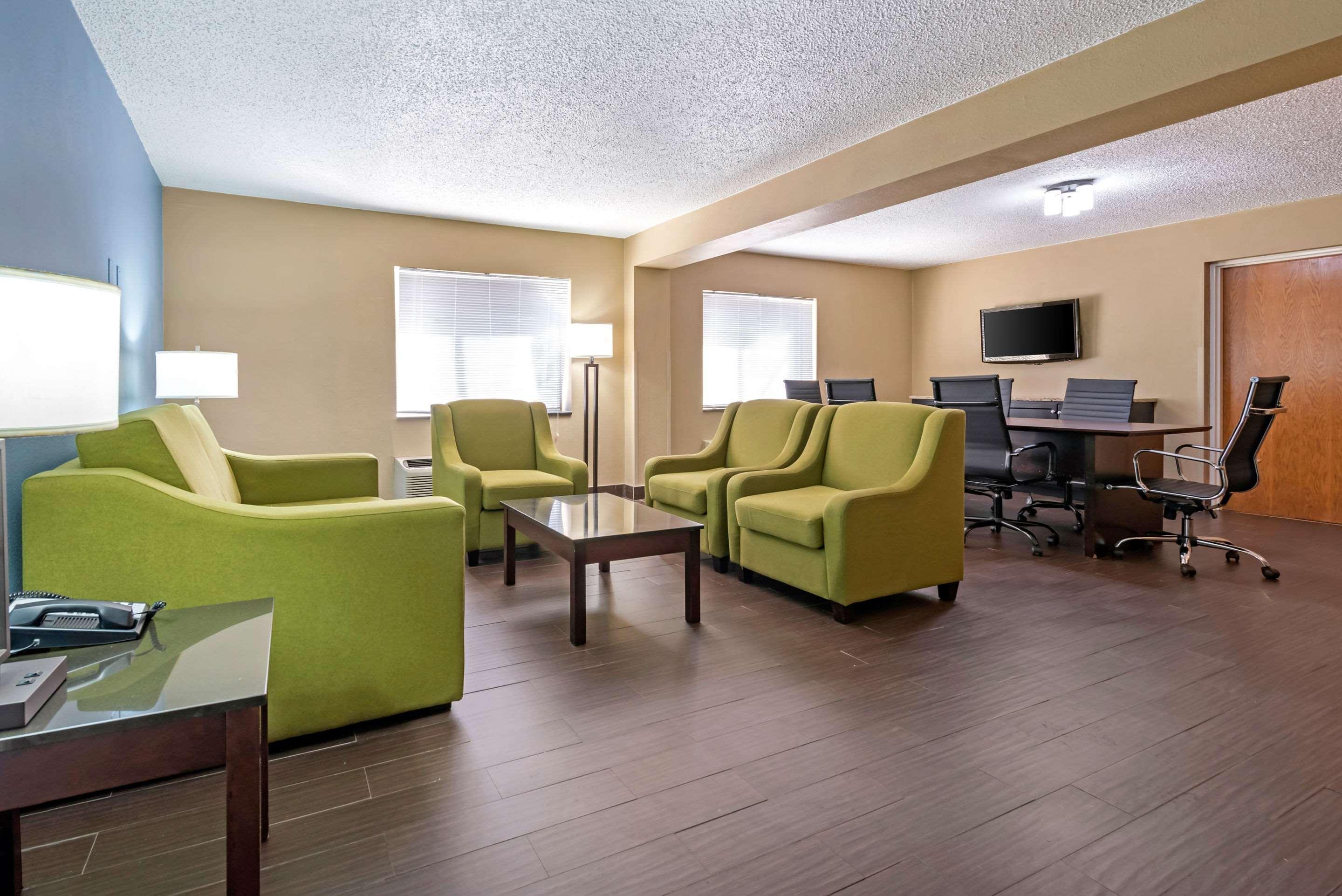 Clarion Hotel Conference Center - North Lexington Extérieur photo